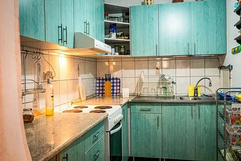 Vierstöckiges Haus in Sutomor mit wunderschönem Meerblick